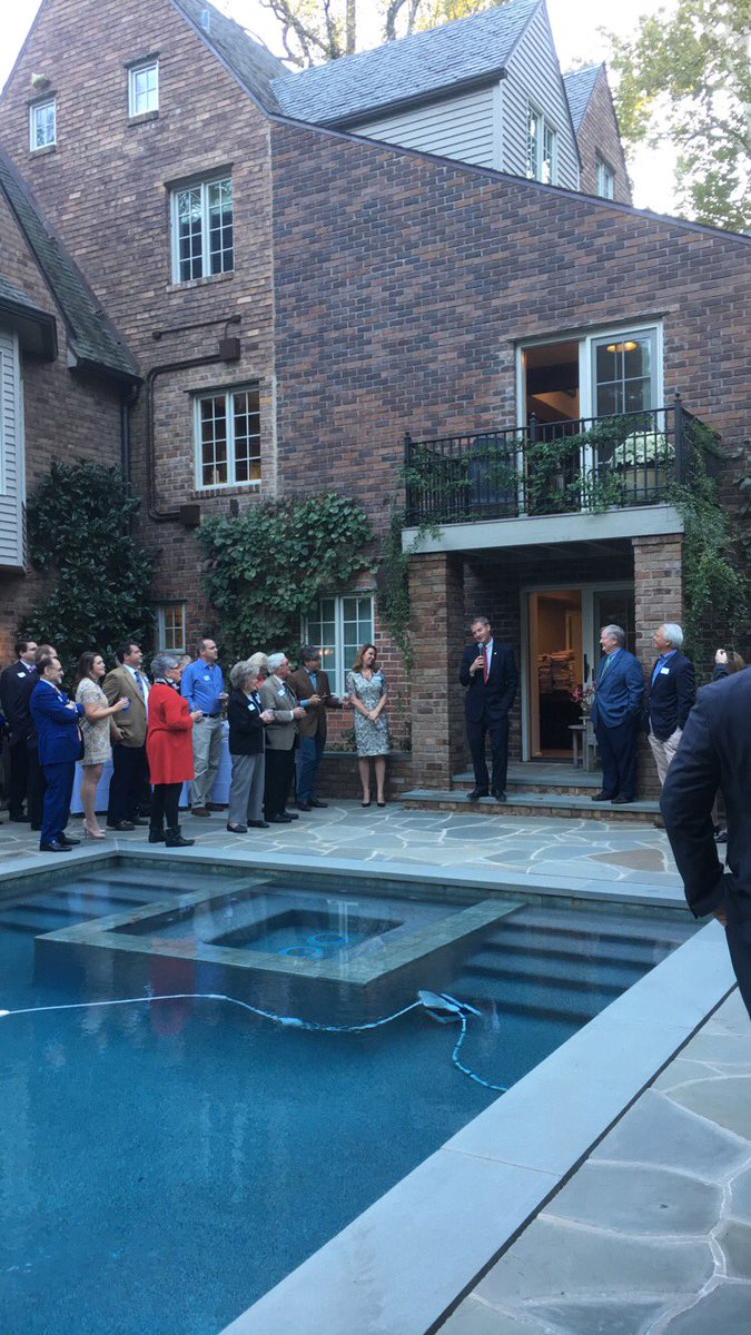 TDMcAfee's tweet photo. A-1 night with A-1 people supporting an A-1 campaign! @timburchett  #VoteBurchett https://t.co/FKat5GQJPl