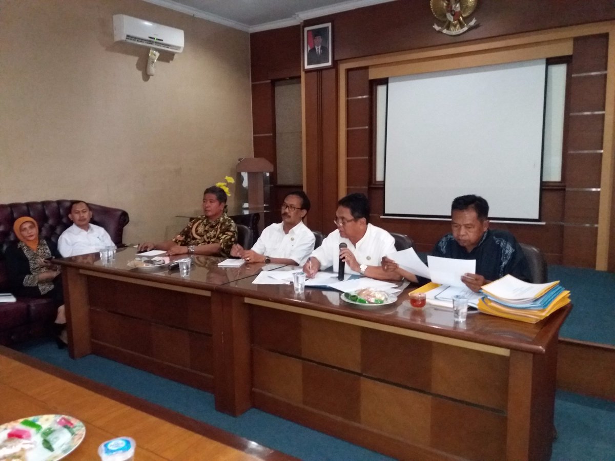 InspPwk's tweet photo. 1) Pagi sahabat pengawasan, kemarin (17/10) @InspPwk telah melaksanakan pemantauan tindak lanjut atas hasil pengawasan. https://t.co/gTLRggbMXn