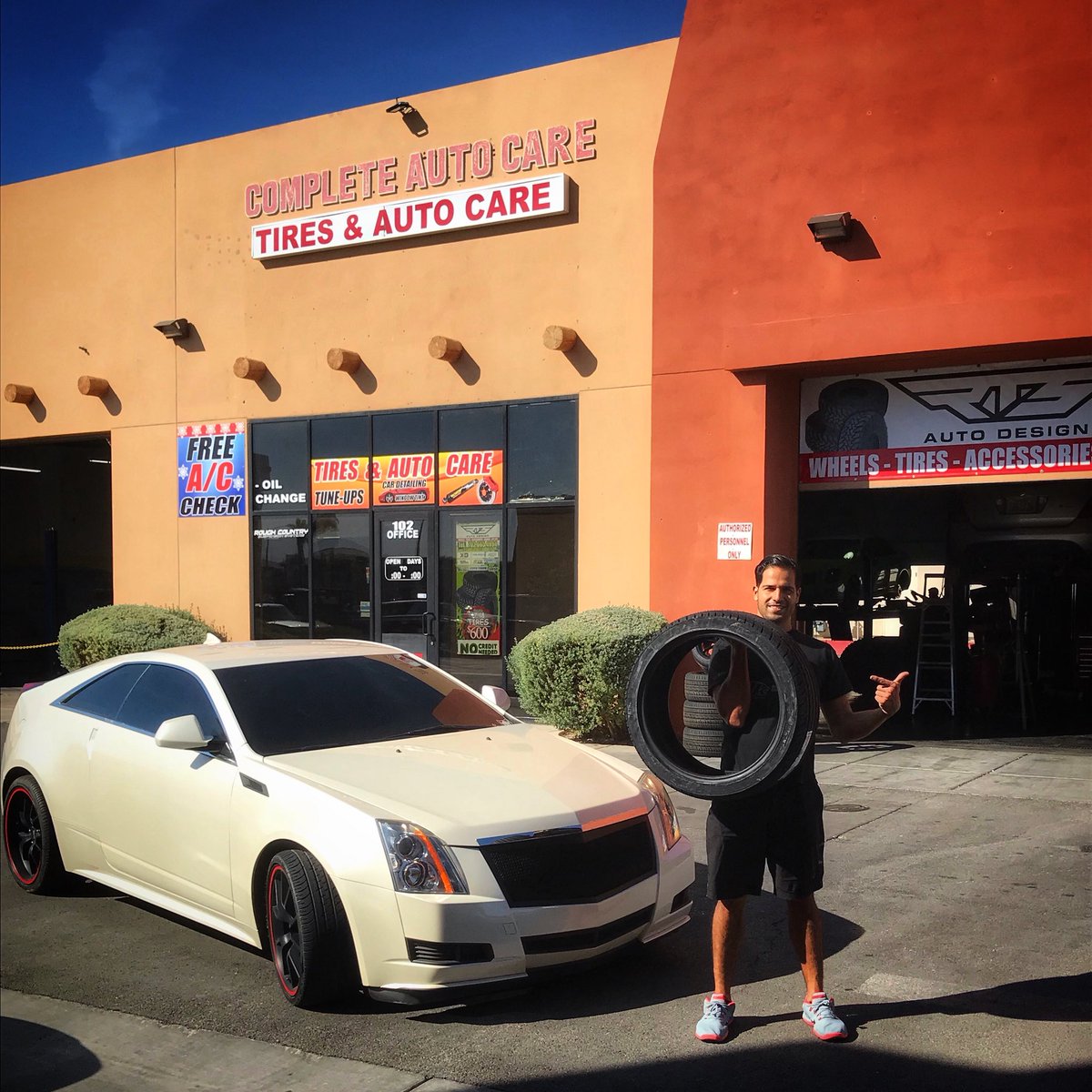 Ricardo_Laguna's tweet photo. Got some new threads thanks to @STRwheels @rtsauto702 #Wheelhouse702
#Cadillac #CadillacCTS #CTScoupe #rtsauto702 #STRWheels #CTS #vegas https://t.co/nZSLfGs18l
