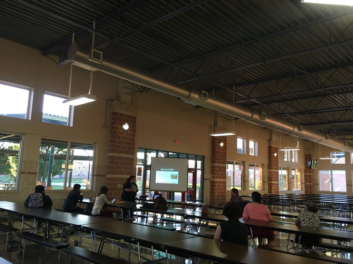 EdAustin_TX's tweet photo. Ms.Reyes gives a Know Your Rights Training at Akins HS. #EdAustin #UnionProud #HeretoStay @AkinsAISD @NEAToday @Lily_NEA @KenZEdAustin https://t.co/tfjDsqBUMX