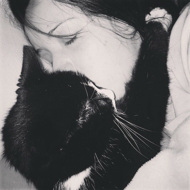 Naomilawrence94's tweet photo. There will never be a day in my life for the rest of my life that I don’t miss you beyond words 💔💔😭😭 https://t.co/ysTPQy2iZh