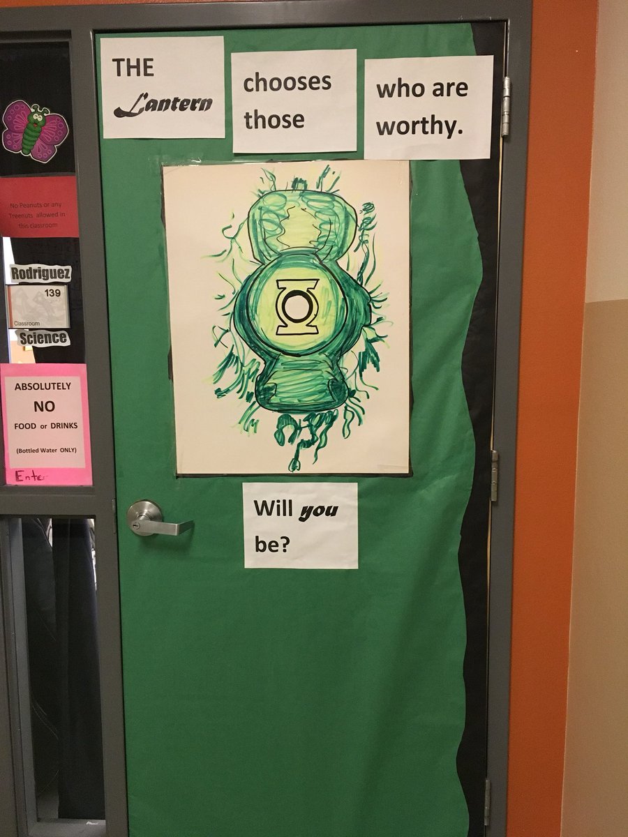 #thmsthunder fall festival is almost here and the door decorating contest is heating up! @APSLZ3