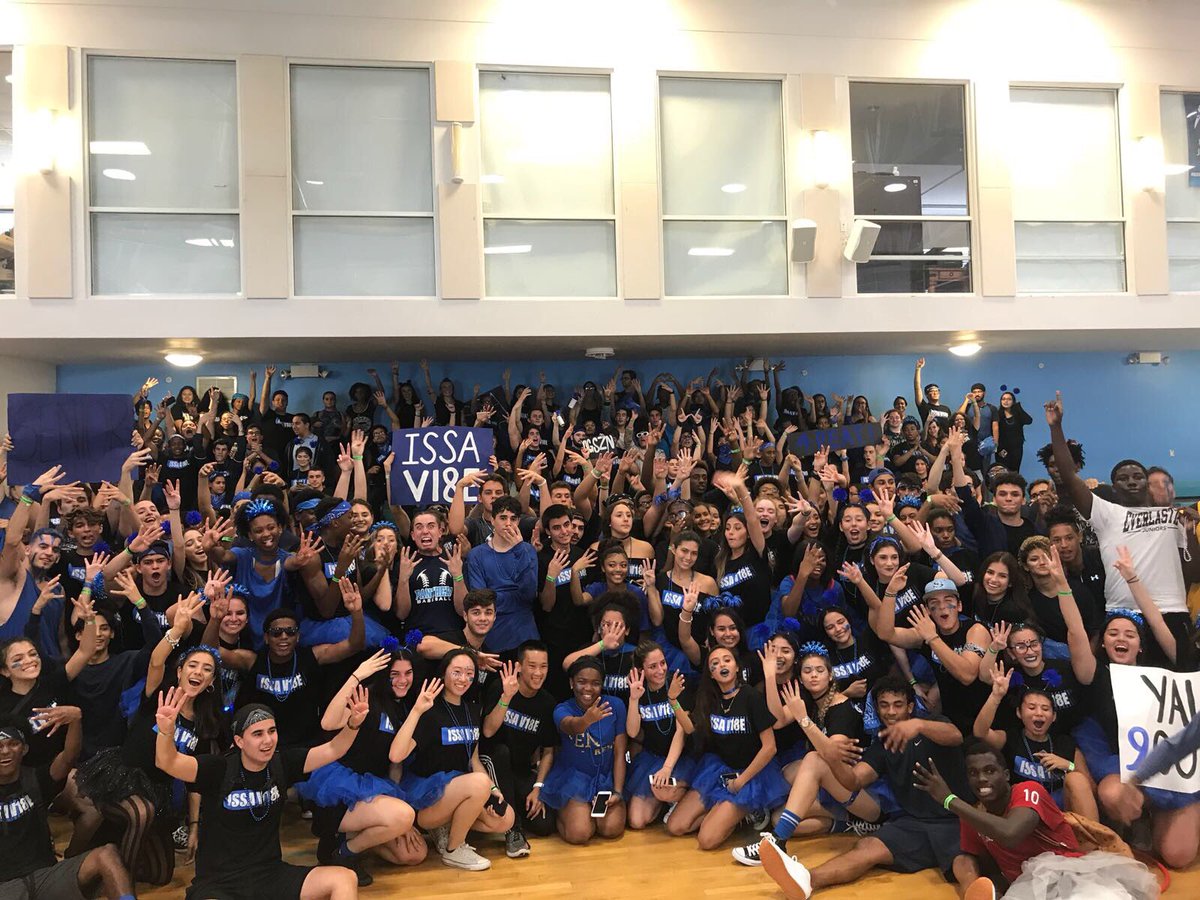 _SA2018's tweet photo. GOOD JOB TODAY SENIORS!!!!!! #ThisIsOurVictory #4PEAT !!!! https://t.co/9BwhoWpwfM