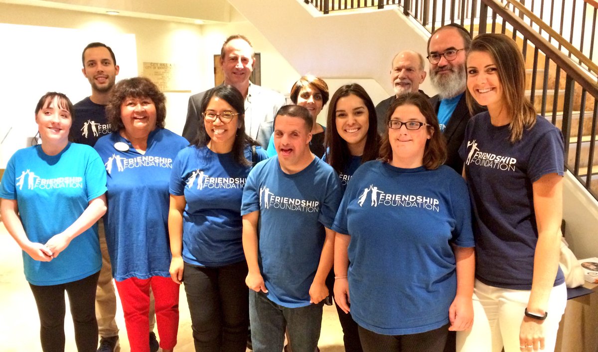 citymb's tweet photo. Honored the amazing group @FFsouthbay tonite in #manhattanbeach &amp; excited for @SkechersP2PWalk on 10/29! 🚶🏻‍♀️🚶🏽🚶‍♀️🚶🏻🙌🎉 https://t.co/KGSymx3fvq