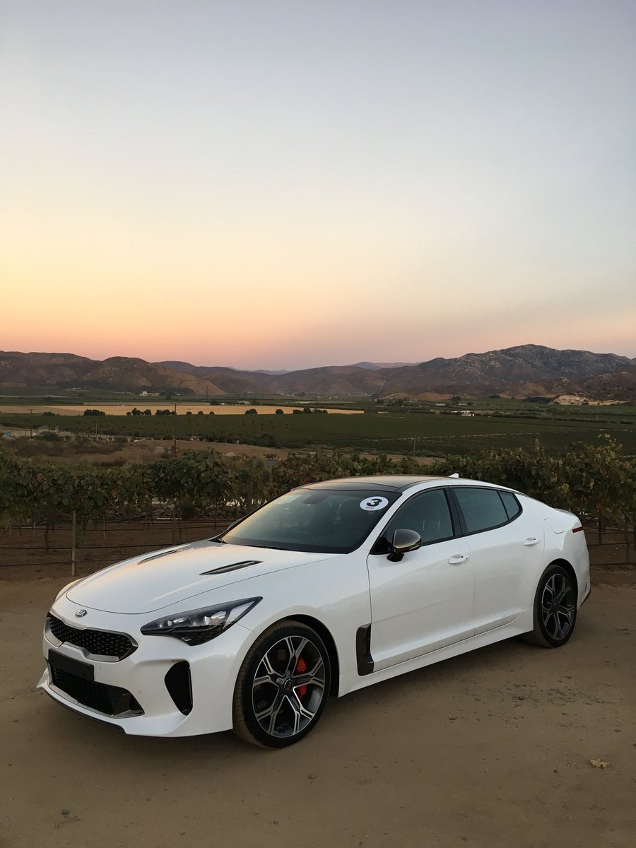AutosDesign's tweet photo. TODO eso por $784,900 #KIAStinger GT | 365HP 3.3 lt TwinTurbo, tracción trasera, gran diseño, manejo agresivo y más... https://t.co/mzMjmXBPrM