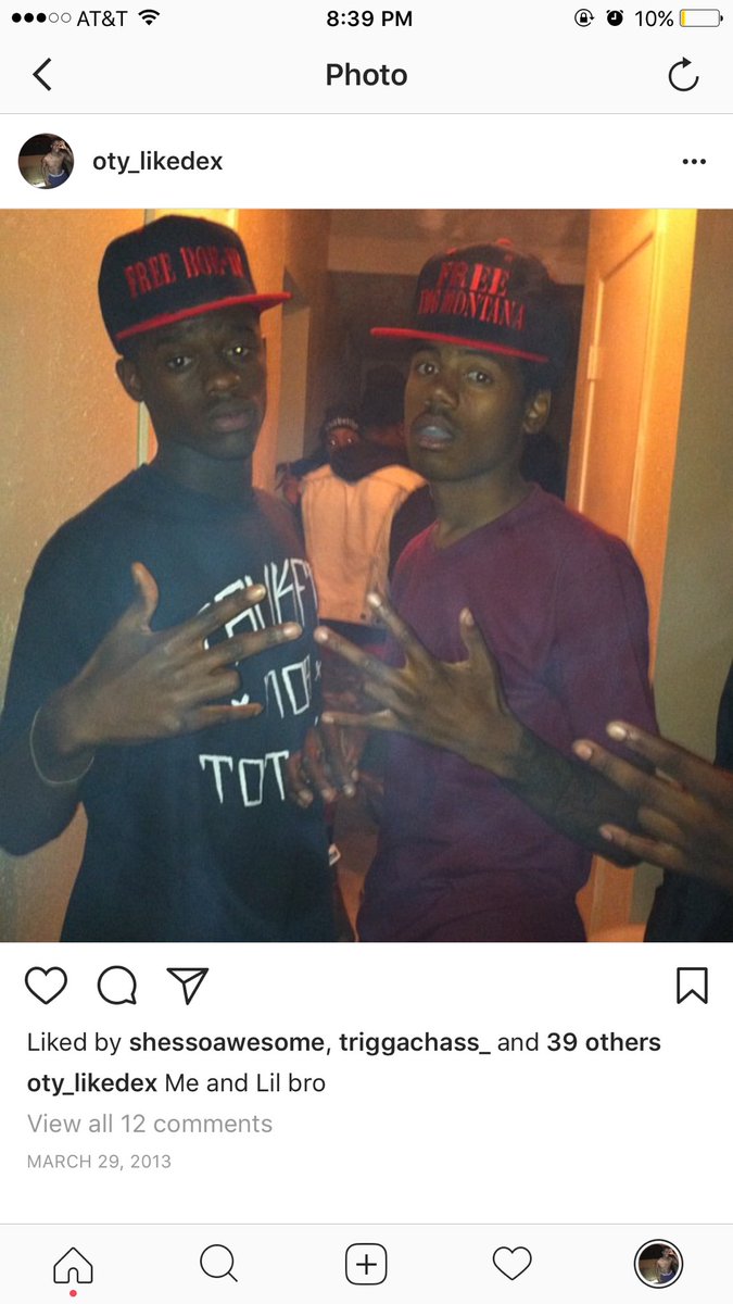 FreeTheGuyzCeo's tweet photo. We use to rock the dam clothes fuck the same hoes #freebluemoney https://t.co/113SGEhEHW