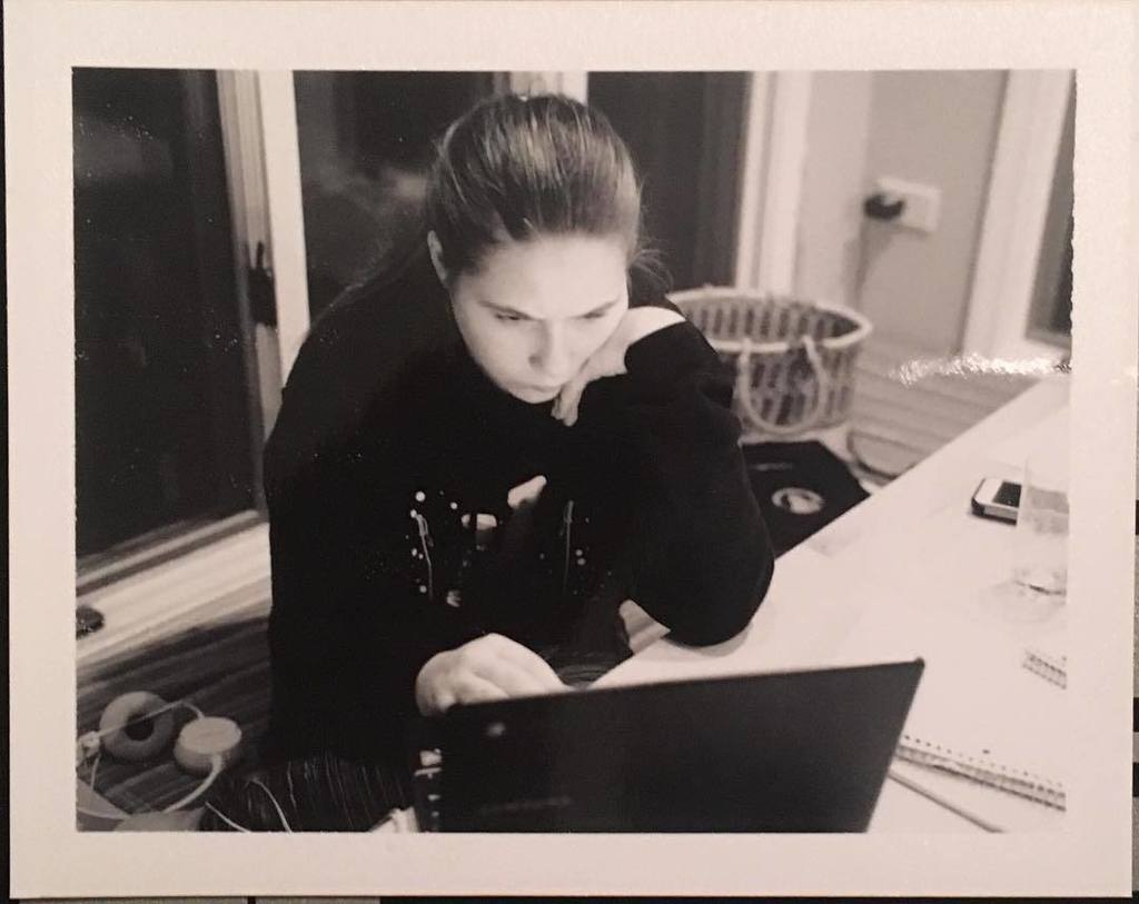 corey_lynn's tweet photo. Studying #polaroidweek #polaroidweek2017 #roidweek2017 #polaroid110b #fb3000b https://t.co/zXWlmTd4NC https://t.co/FrfbpIGmpI