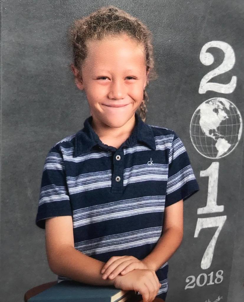 larisamajors's tweet photo. First school picture is the best school picture...weirdo smile and all.
#firstschoolpic #schoolpictures #kinderga… https://t.co/7dfT0NYaNe https://t.co/pEN4eqH0Bu