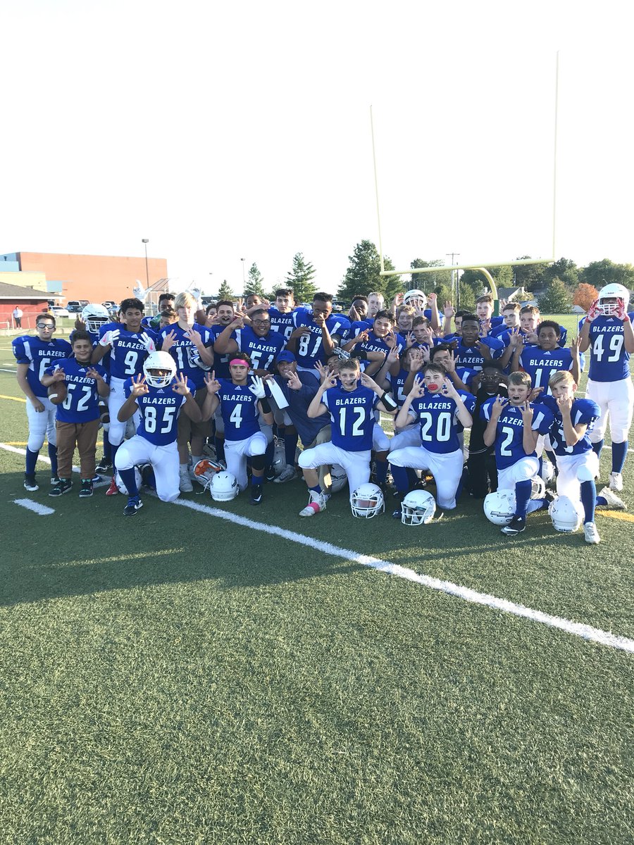 rob_bluett11's tweet photo. Number 3 these guys left it all on the field for you! #ForAr’mon ⚡️#3sUp. #WeMadeHistory @Blazerfball https://t.co/V4xeavxh2v
