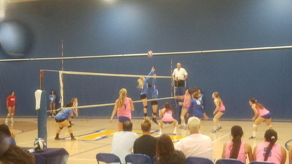 BaronNews's tweet photo. Girls volleyball lost to Los Alamitos with a score of 0-3. Strong blocks by seniors Kay Nguyen and Jenna Everson. https://t.co/GY94nDmmpU