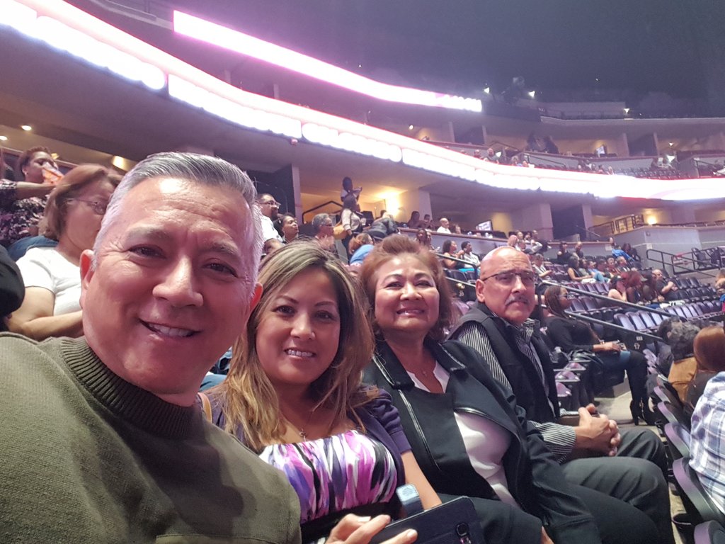 eddypeacock's tweet photo. #sotwdenver Happy Anniversary to my folks.. Happy 40th!! We love you!
Let's party with Janet now! https://t.co/9gEyoaxF1f