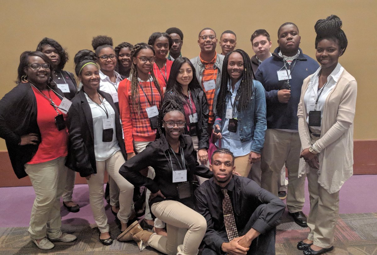turner_alyssia's tweet photo. Overton High's SkillsUSA chapter at the CTSO TN Fall Leadership Conference...#TNFLC17 https://t.co/ahA8V5zDH2