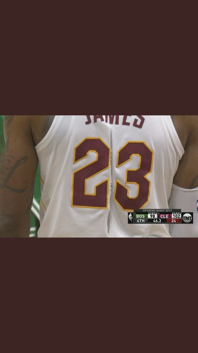 joeydirtbags's tweet photo. Chuck, tough to get your @Nike stock up when the new SWAG canโt hold up, right @ReggieMillerTNT @TheJetOnTNT @SHAQ @NBAonTNT #swhoops https://t.co/lSINtADA6P