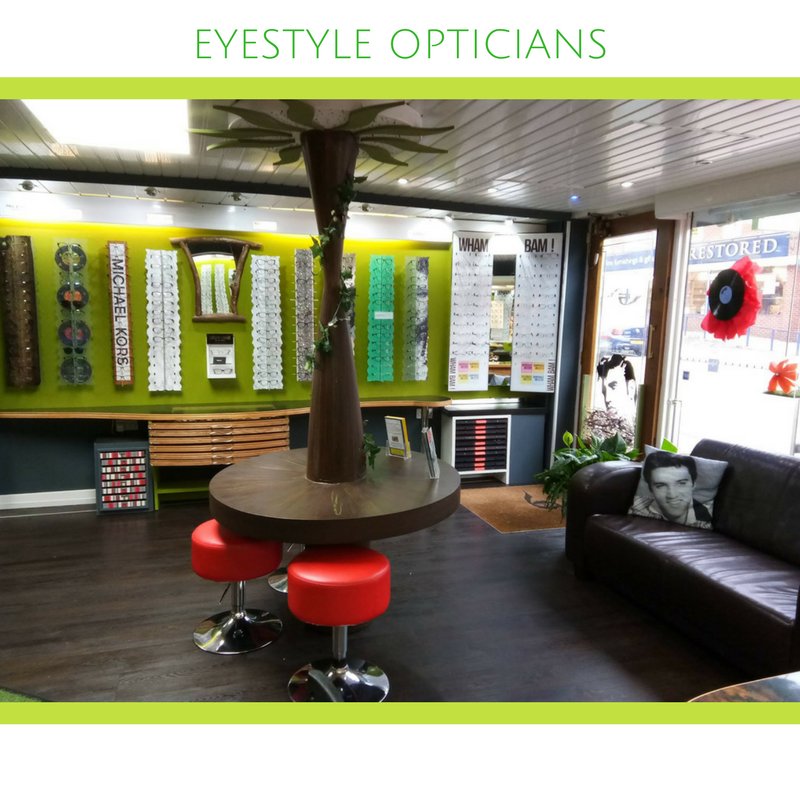 At Eyestyle, we’re proud of our modern environment in which we can offer a friendly and personalised service. ☺️