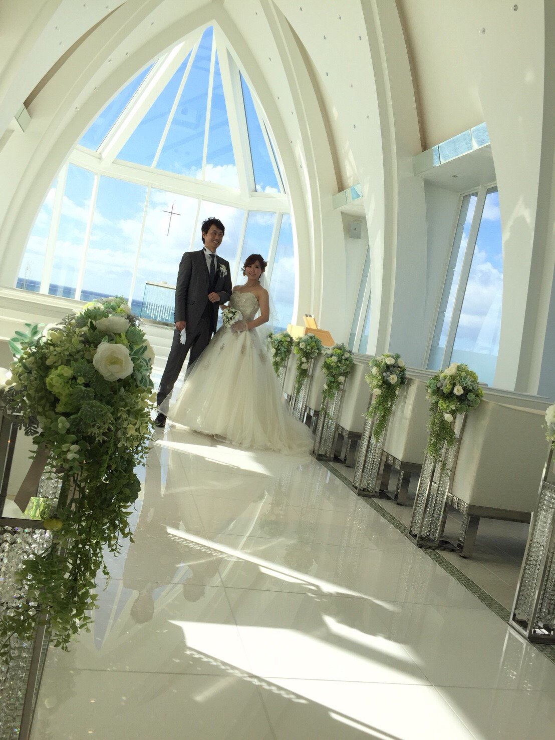 Twitter 上的 Vacation 公式 沖縄のモントレ ルメール教会でお式をされたt夫妻より 旅風w 真っ白なチャペルに大階段 花嫁の憧れが詰まったチャペルです 能島 沖縄挙式 Okinawawedding 沖縄 モントレルメール教会 T Co Ksuwlddwki Twitter