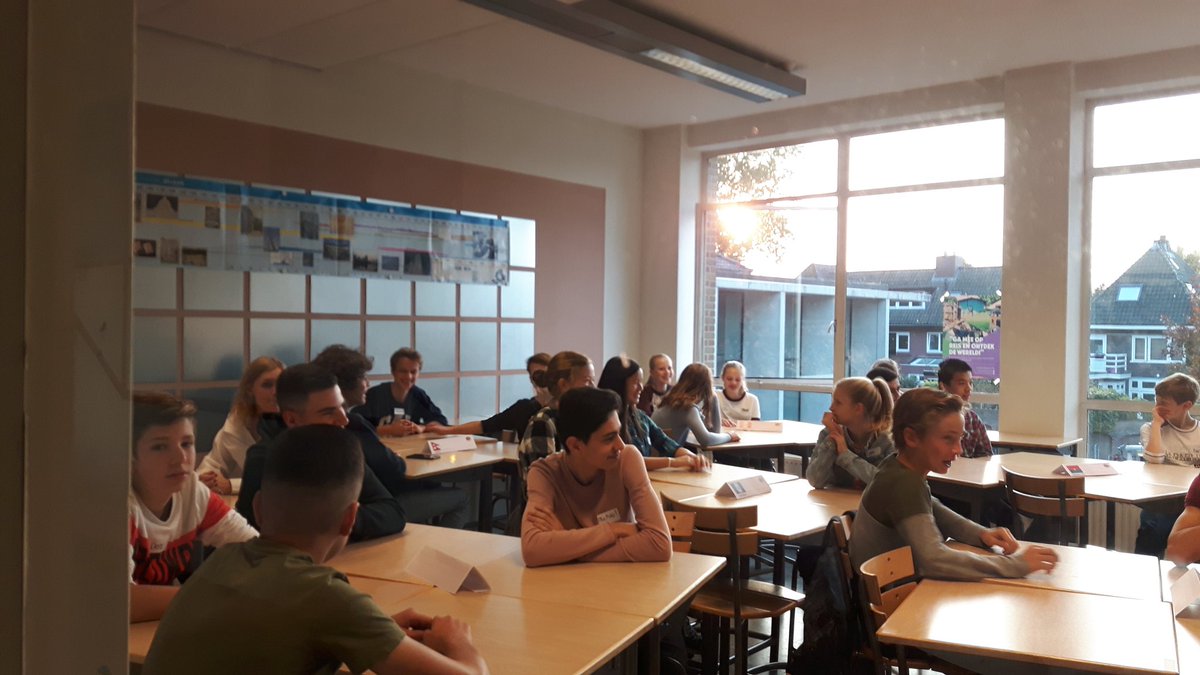 lyceumdegrundel's tweet photo. Wat gaat er gebeuren? #crossyourborders #projectdagen klas 2,3 en 4 https://t.co/hkUeJkTE2N