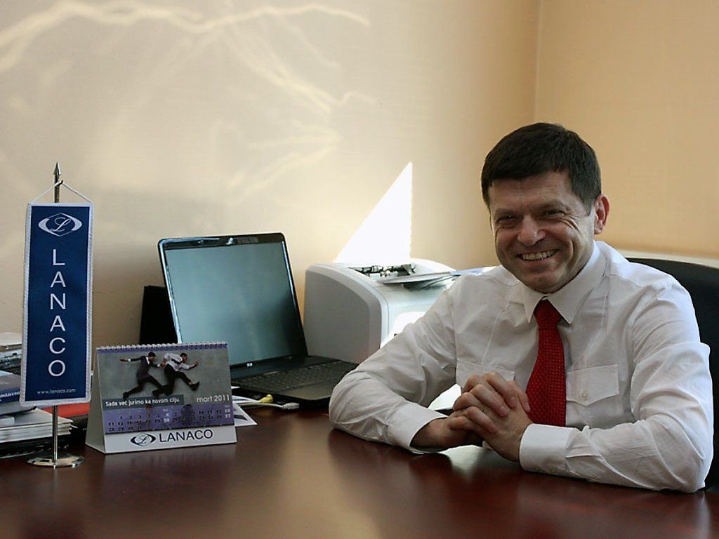 ekapija's tweet photo. Nebojša Ninić, generalni menadžer kompanije #Lanaco - Aktuelni IT trendovi u potpunosti menjaju biznis model https://t.co/IUiDM4azwb https://t.co/gFGCwQamFk