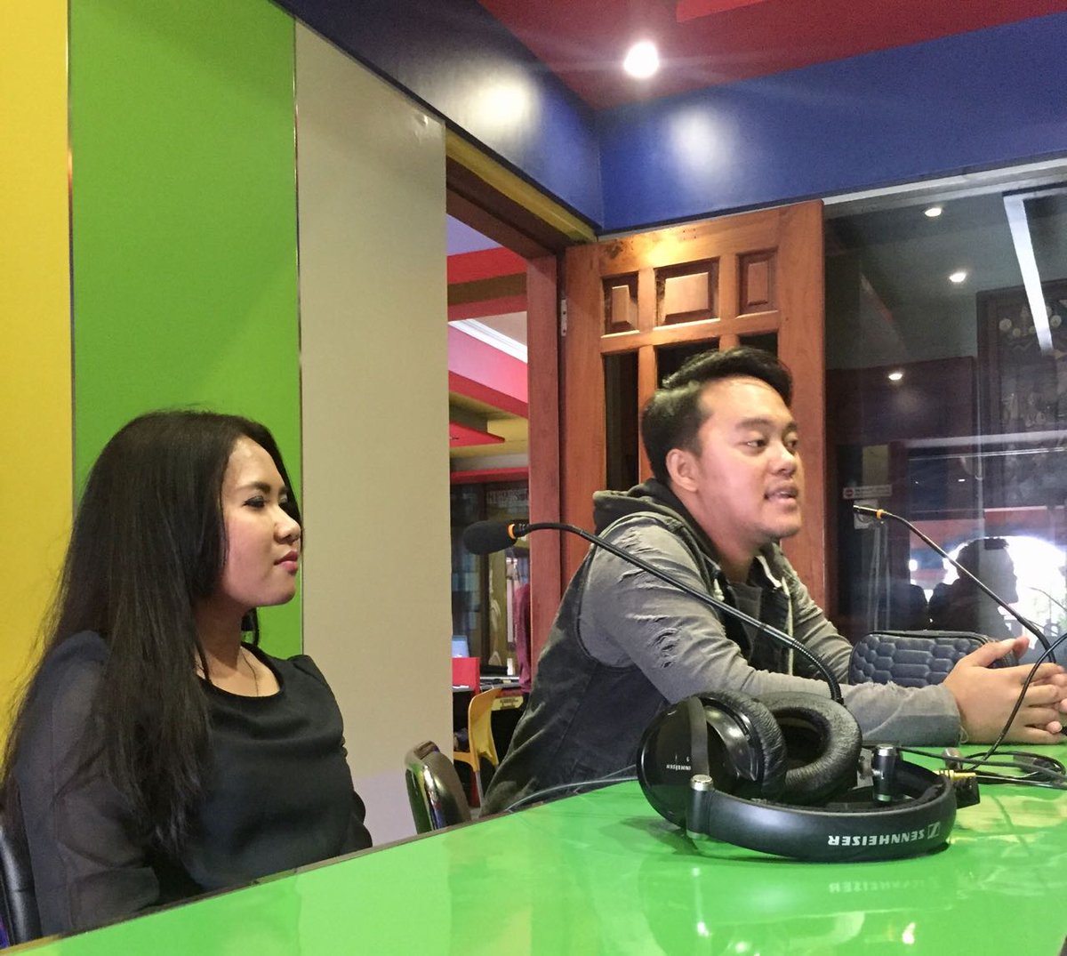 #TOPSCHEDULE
Nilam <a href="/Gamma1_band/">Gamma1</a> &amp; <a href="/DA2_Danang/">DA2_Danang</a> di <a href="/LIIURFM/">Radio Liiur FM Tulungagung</a> untuk promo single #PanahAsmara