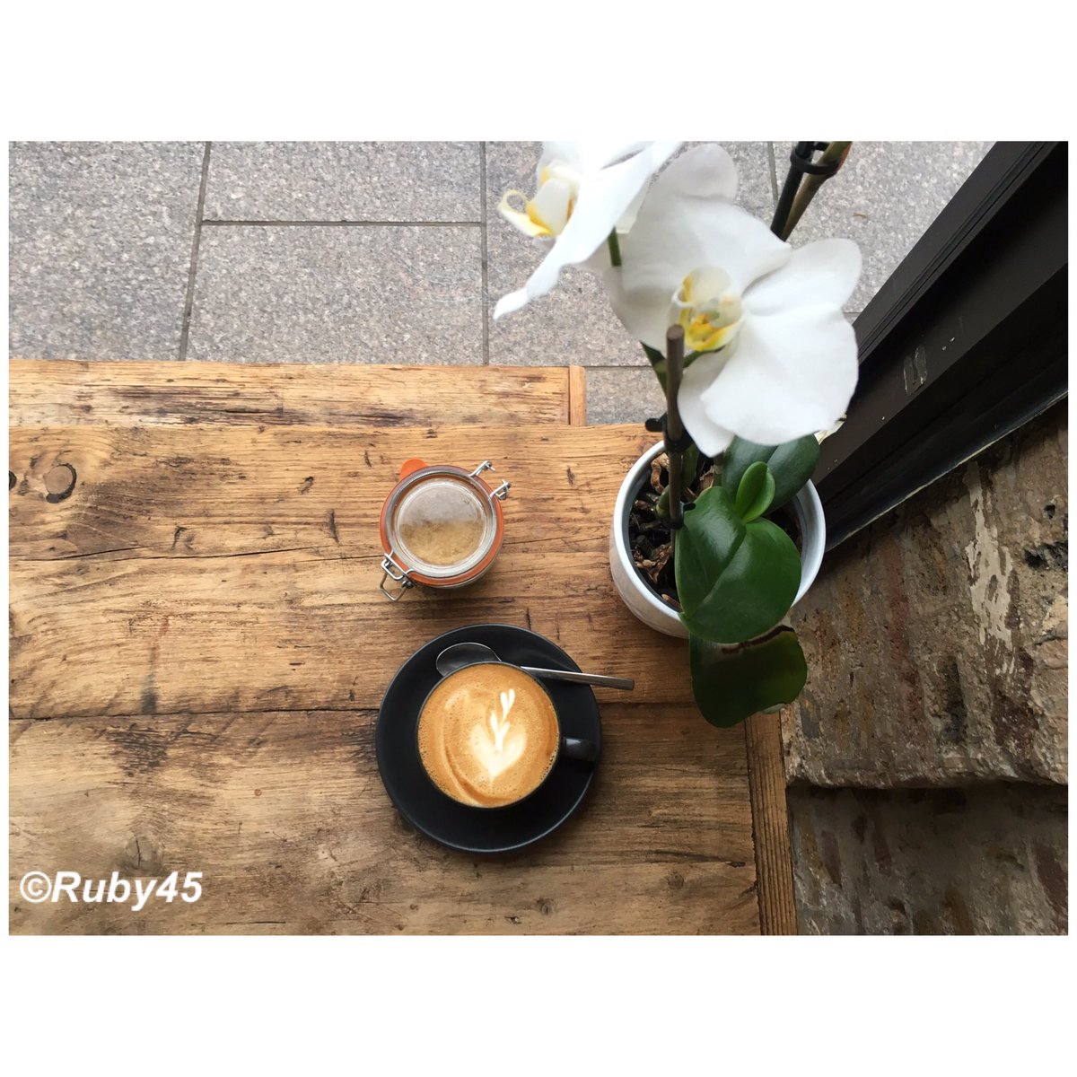 ruby4t5's tweet photo. If you want to make your dreams come true, the first thing to do is wake up. #hampton #Hamptonhill #ourcoffeewillhelp #ruby45 #ruby4t5 https://t.co/IJJ1OK806r
