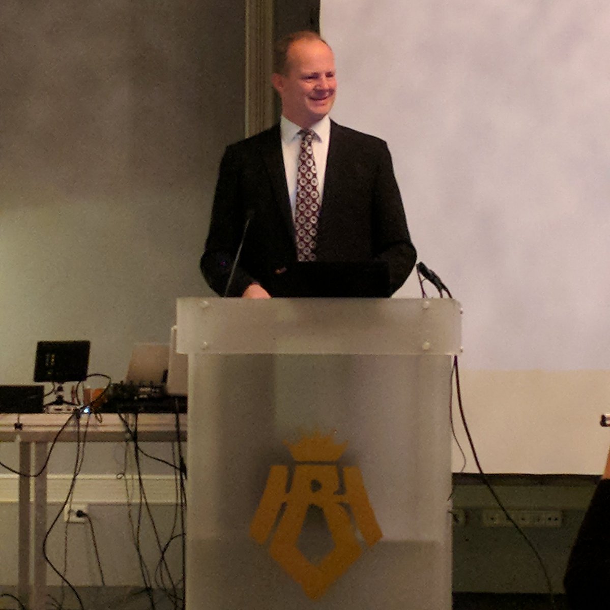 30 års jubileum for .no <a href="/norid_no/">Norid AS</a> - internettbruker <a href="/ketilso/">Ketil Solvik-Olsen</a> gratulerer og ønsker  velkommen! #norid