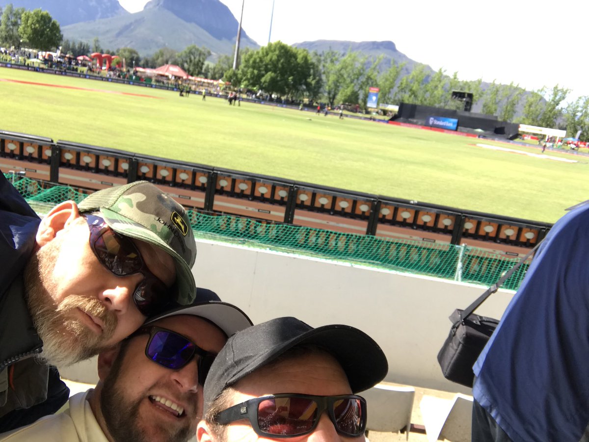 wicusvdm's tweet photo. Lekker!! #ProteavsBan innie Paarl saam met @peter2mitchell @wynandstrydom 
#weakselfiegame https://t.co/jBMfzlozNg