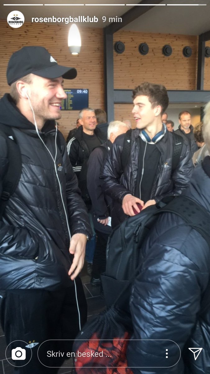 fczenit_nordic's tweet photo. Bendtner på vej til Skt. Petersborg! // Bendtner on his way to St. Petersburg!
#BendtnerWatch #ZenitRosenborg https://t.co/uJnZD5xNvI