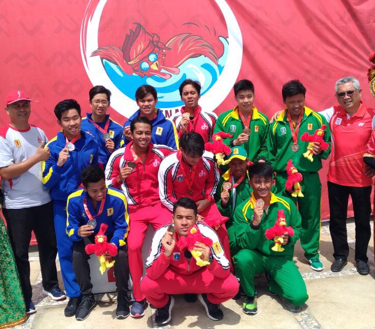 akuatikid's tweet photo. #pomnas2017 renang 4x100 estafet gaya bebas putra:
1. DKI Jakarta (Putra M.Randa, Adityastha, Gagarin Nathaniel, Siman Sudartawa) 03.37,76 https://t.co/1P7cJQe9YY