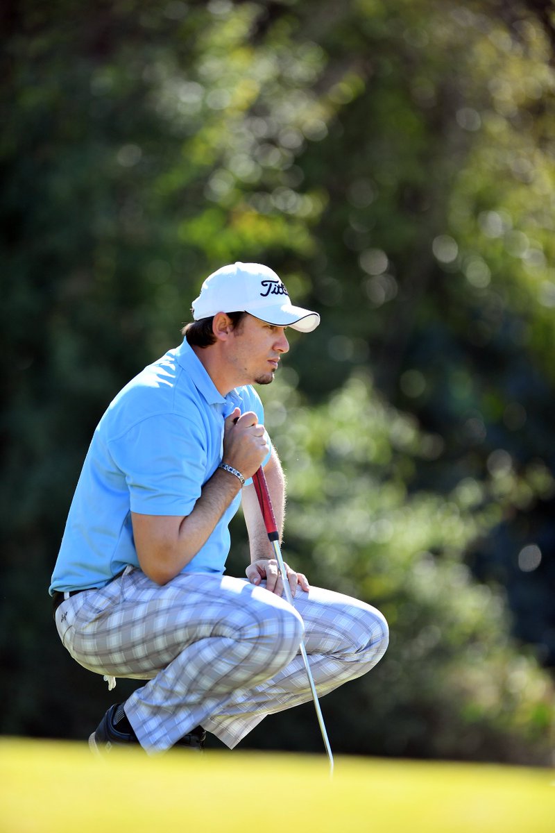 5 birdies in a row and Pieter Kruger is 6-under thru nine in Rd2 and in a share of lead with <a href="/JacquinHess/">JacquinHess</a> on 4-under for the week 😱