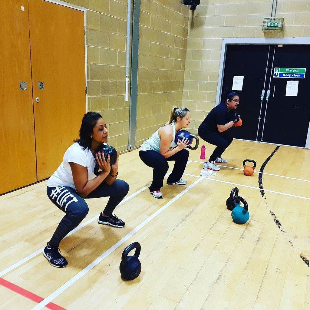 GregglesFearon's tweet photo. When it's #legday in the #projectfit Tiger den. You know it's onnnnnnnnnnnn.... #shesquats #workout #glutes #fatlo… https://t.co/W3wrStEowr https://t.co/U9X6RvurLd