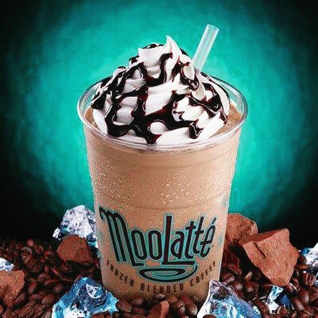 DQKuwait's tweet photo. Happy Wednesday DQKuwait Fans! Let us TREAT you right this morning😀
#dqkuwait #kuwaiticecreamlover #freedelivery https://t.co/tiZVnTZJ39