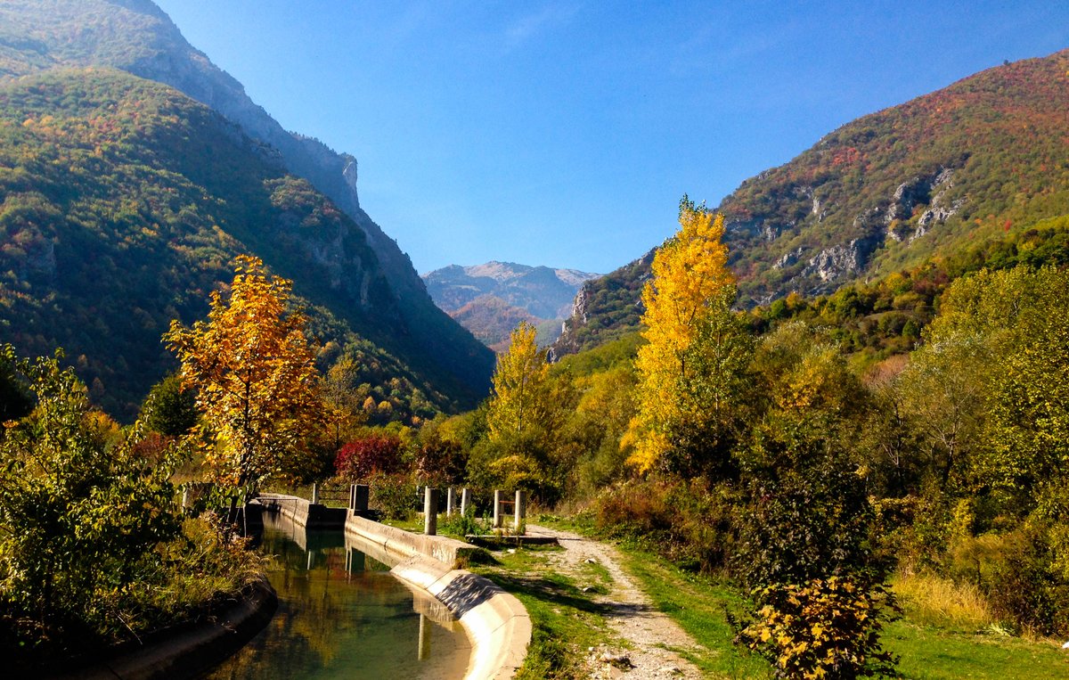 The health trail in Peja, one of the best recreation trail. Enjoy the infinite relax in the colors of the autumn. <a href="/peaksofthebalka/">Peaks of the Balkans</a> <a href="/BegolliBlerta/">Blerta</a> <a href="/marimangat/">Alpine Association Marimangat e Pejes</a> @blondalmond #Kosovo