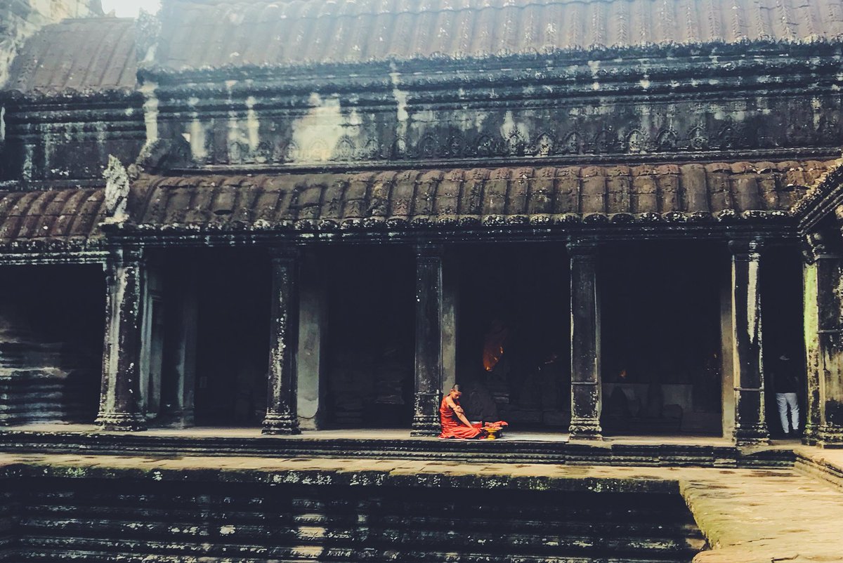 doabunk's tweet photo. Sunrise over Angkor Wat is alright innit https://t.co/xy6XtuQrp1