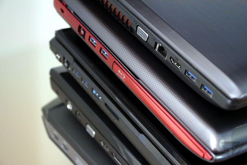 verge's tweet photo. Microsoft claims Windows 10 ARM battery life will be a ‘game-changer’ for laptops https://t.co/L45pKE02Ed https://t.co/QGNkH0jdmU