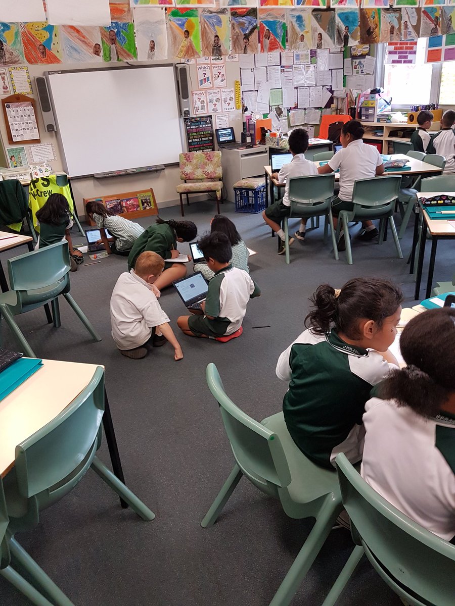 3IHIPS's tweet photo. Technology day in 3I.. celebrations research and presentation skills @ingleburnps https://t.co/oViIjl1P4Z