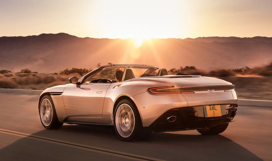 TMRnews's tweet photo. Aston Martin Reveals DB11 Volante - https://t.co/SG2C4wfYXu |#Astonmartin #roadster #news #db11volante #turbocharged #performance #8cyl https://t.co/14QEcQvi46