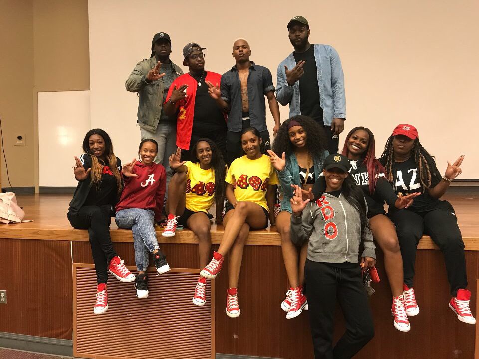 Tinyyyy_xo's tweet photo. The stroll off Winners‼️ Thank you for the fun event @_streetteam67, House Arrest 2 had a ball❤️💛 #C8Made #RunningDaYard #HA2 #myasu https://t.co/iWEazPdEtY