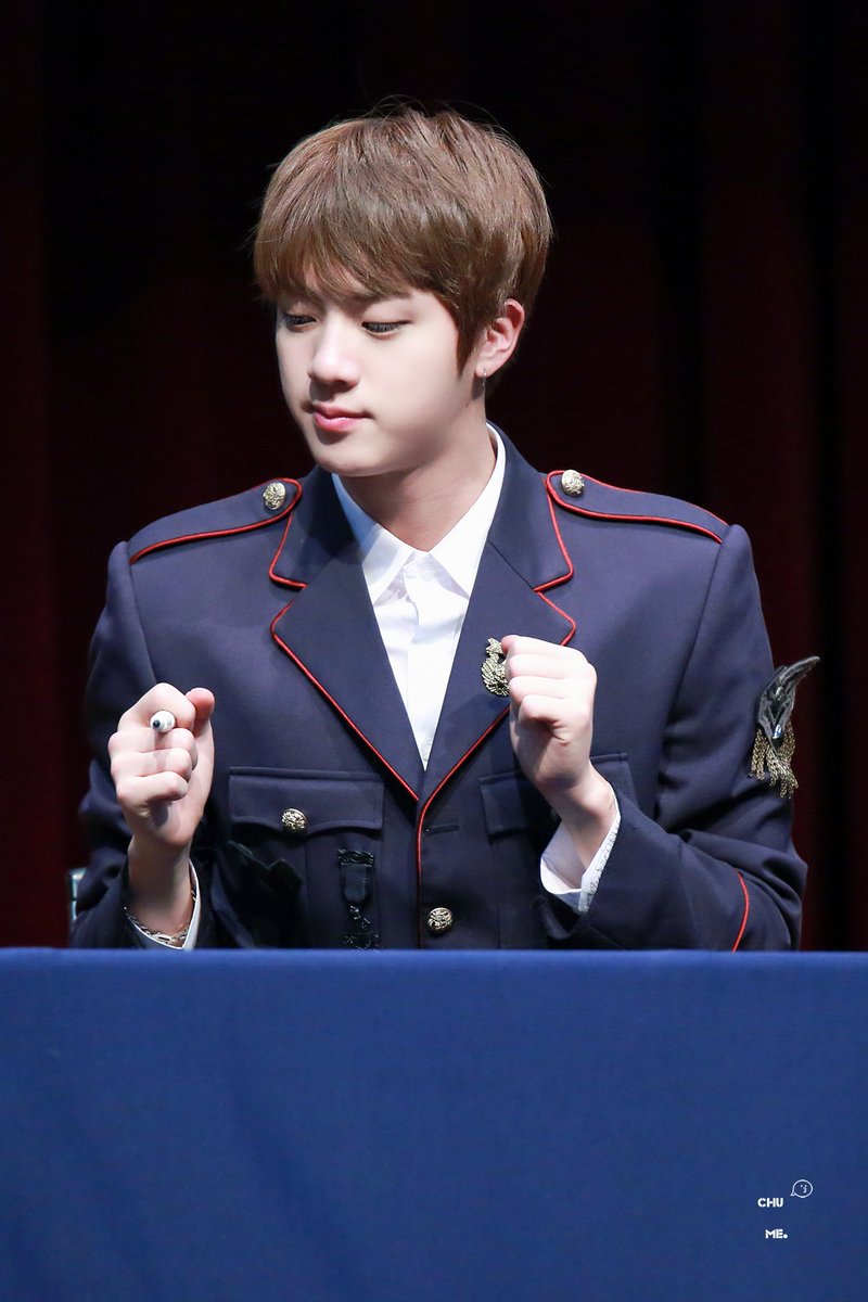 CHUME1204's tweet photo. #방탄소년단 #진 #JIN 
#석찌니 #츄미 
170226
석찌니😝😝 @BTS_twt https://t.co/EN3upAcJqs