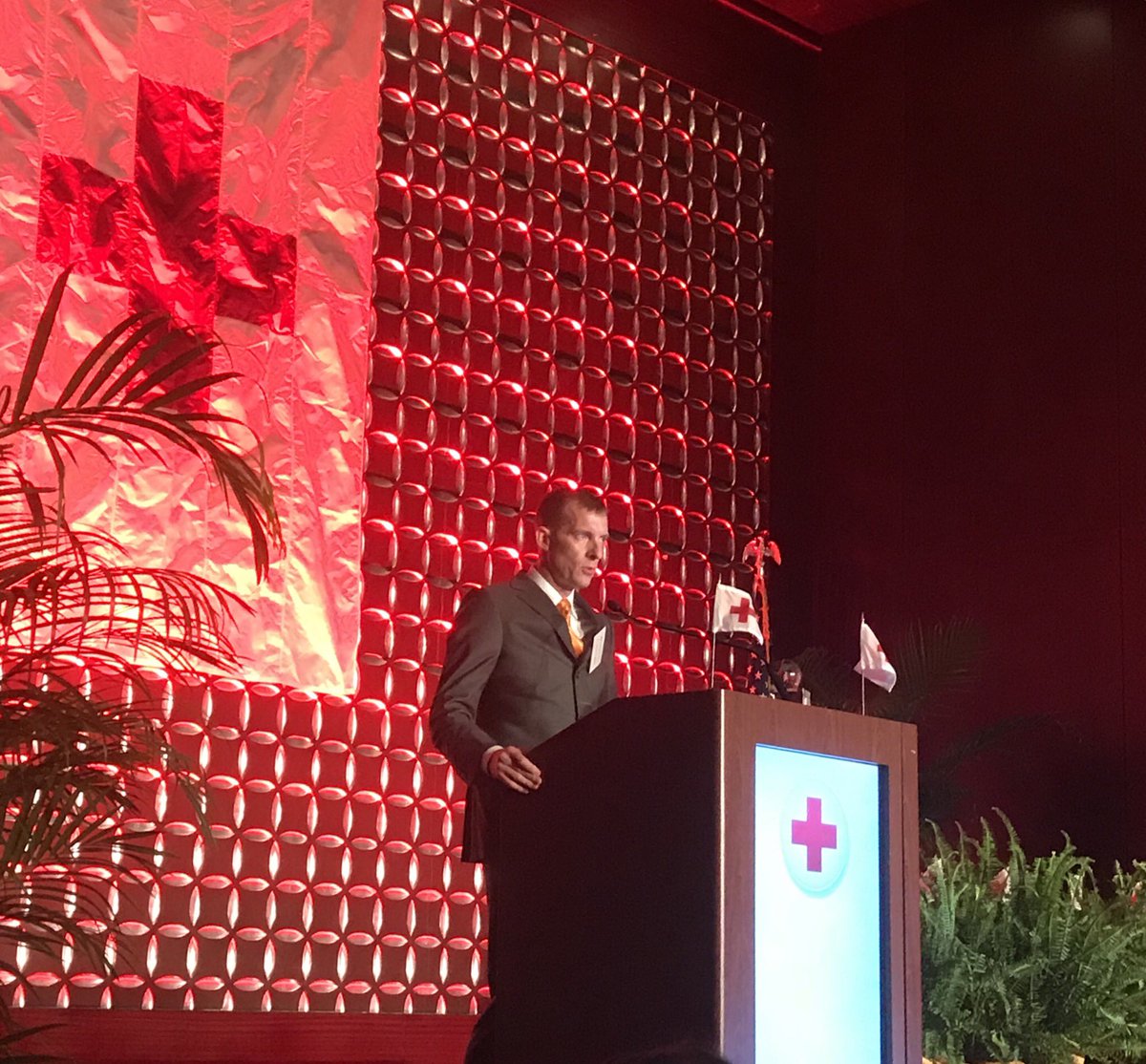 ResQFoam's tweet photo. Congrats to collaborator DK @GeococyxVelox for his award from the Red Cross today! #redcrossready https://t.co/PGXASB7eJv