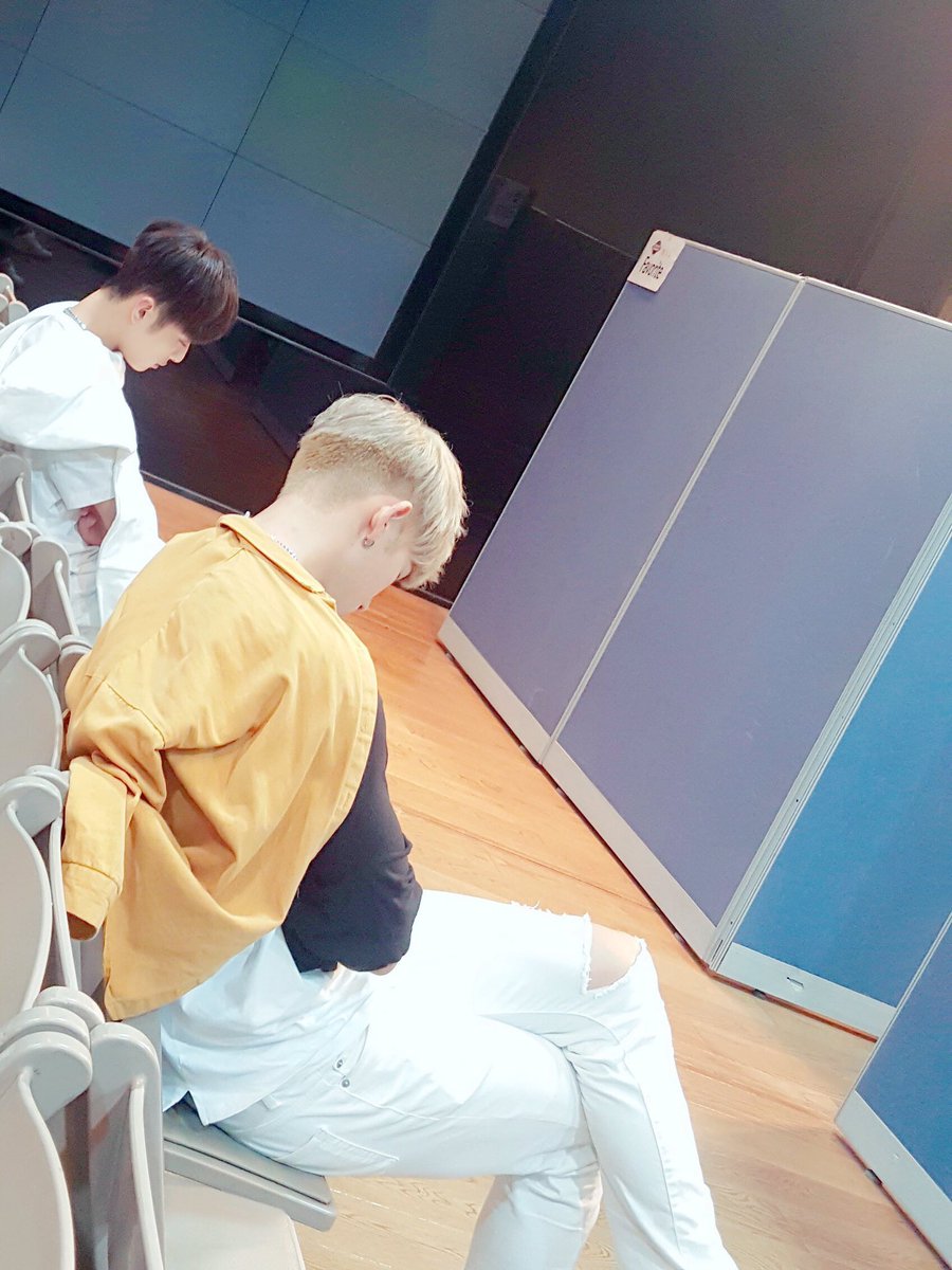 IBjseph's tweet photo. Günay-ma-dın! 😒
Havalar soğudukça uyanmak daha bir zorlaştı. ㅋㅋ 
Sıkı giyinmeyi unutmayın Hidden KARD. 💋 https://t.co/AXBBvzQcQR