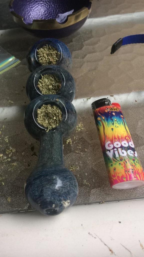 ISmokeIt's tweet photo. Triple threat https://t.co/Z3J78GUQid