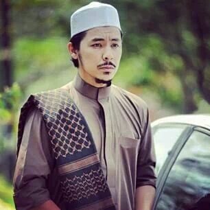 kidxblunt's tweet photo. Budak kelantan belum duduk KL vs dah duduk KL https://t.co/RS6zoeWfG9