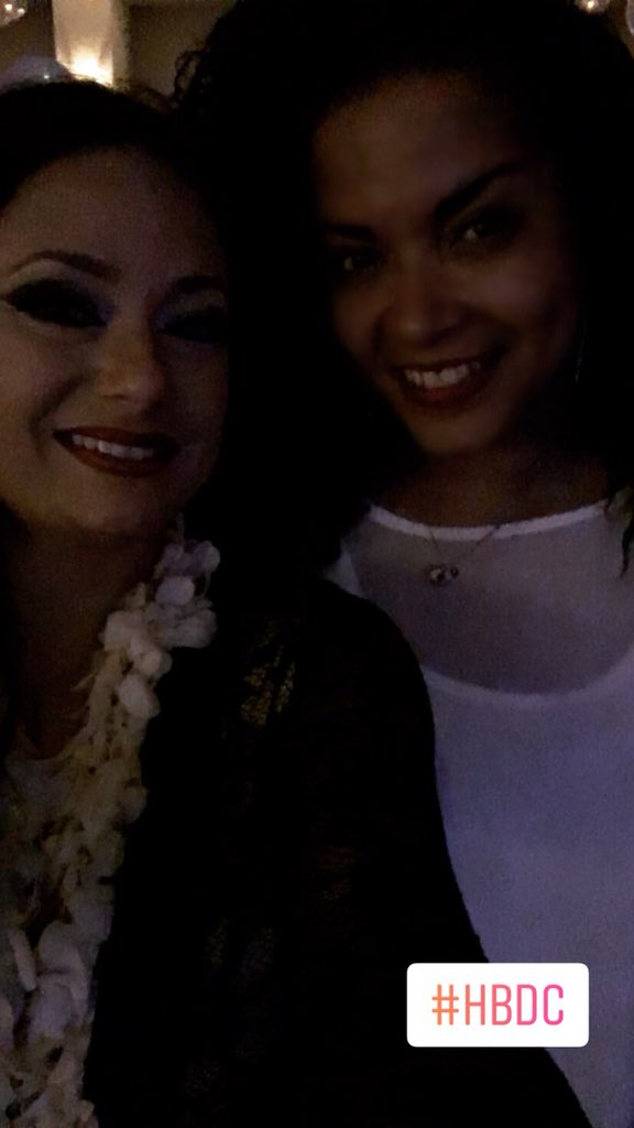 BellyDancerMUSE's tweet image. Much love and thanks to @Chudneyraks for supporting the #HBDC #HawaiiBellyDanceConvention #VIPAfterParty #smiles #talent #love #Leis
