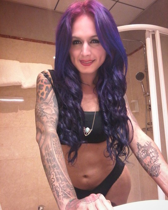 Fotos DE mi nueva imagen.... 18k menos y m&aacute;s feliz que nunca 😛  dale Rt si te gusta el cambio https://t<a href="/tag/tbt"class="tags"><span>#tbt</span></a>