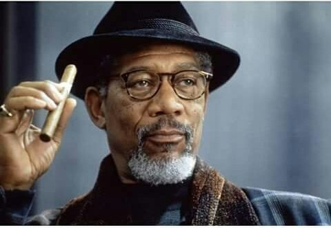 MidoYrn's tweet photo. some people wake up to "i love you" text ...Bt some of us wake up to "Battery full Remove charger"😖😢
#Itsok✊💪 #Munguwakwetusote🎲🌍 https://t.co/ojufaHJcJH