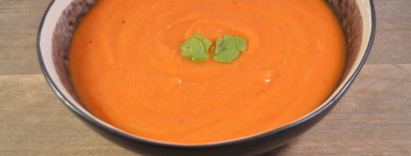 Deborahvdpol's tweet photo. Rode linzensoep met een Indiase twist, lekker! #linzensoep #curry #foodspiration #recept https://t.co/616sLLMz68 https://t.co/2HKdQNPglR