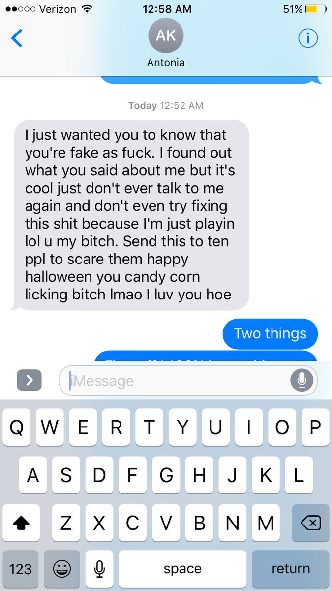 JGardner22's tweet photo. Haha omf when u get pranked by ur freinds! I thought she was actually mad at me actually haha! 😱😠👊🏼 #getpranked #trickedme #7thgradefreinds https://t.co/gbMqcuRUQo