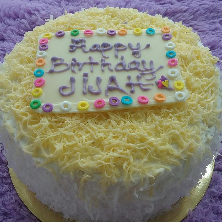 famouskekn01's tweet photo. Thank you customer..
Lava Cheese Cake aka Surprise Cake- Yam
Follow ig @famouskek 
#cheesecakeleleh https://t.co/Wp0hXZfwwv