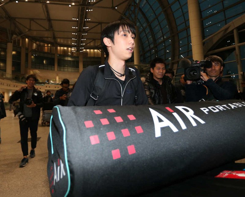 ジャパンフィギュアスケートnewsbot グッズ 販売中 羽生結弦選手愛用 東京西川 エアー ポータブル モバイルマット Airオーバーレイ T Co Xahwmx5jp9 フィギュアスケート