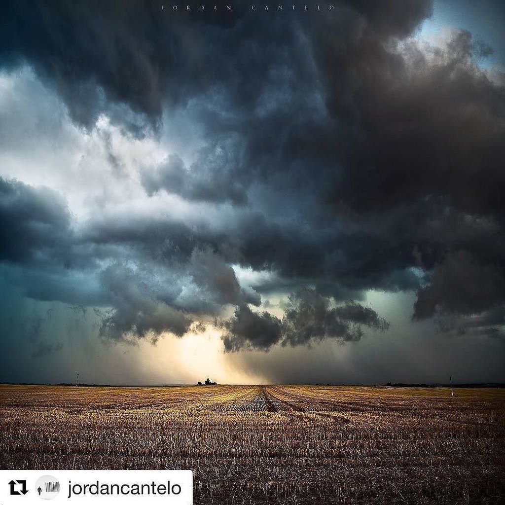 fotoenfocateweb's tweet photo. Perspectiva Lineal por @jordancantelo Síguelo en su Instagram para ver más de su arte. Follow him on his #Instagram to see more of his art.… https://t.co/tNbDYnCVYW