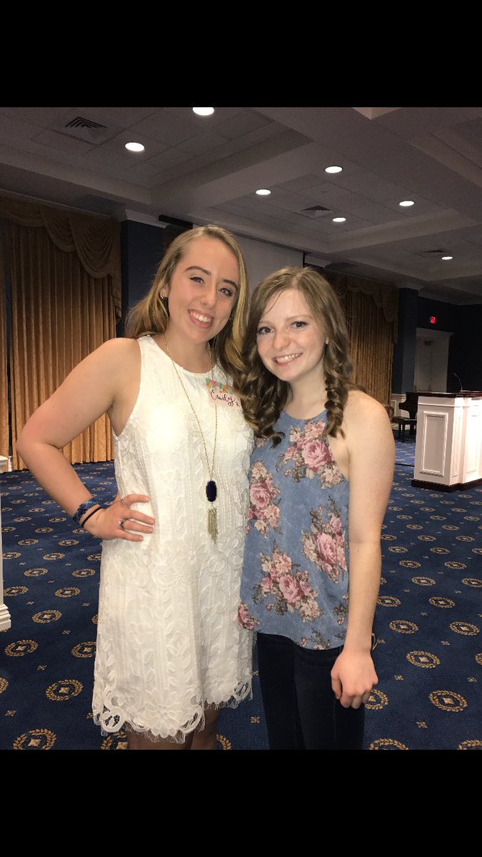 emily_anne016's tweet photo. Always a fun night with Delta😉💕 #prerush #rushdelta https://t.co/gy2JXNeOBc
